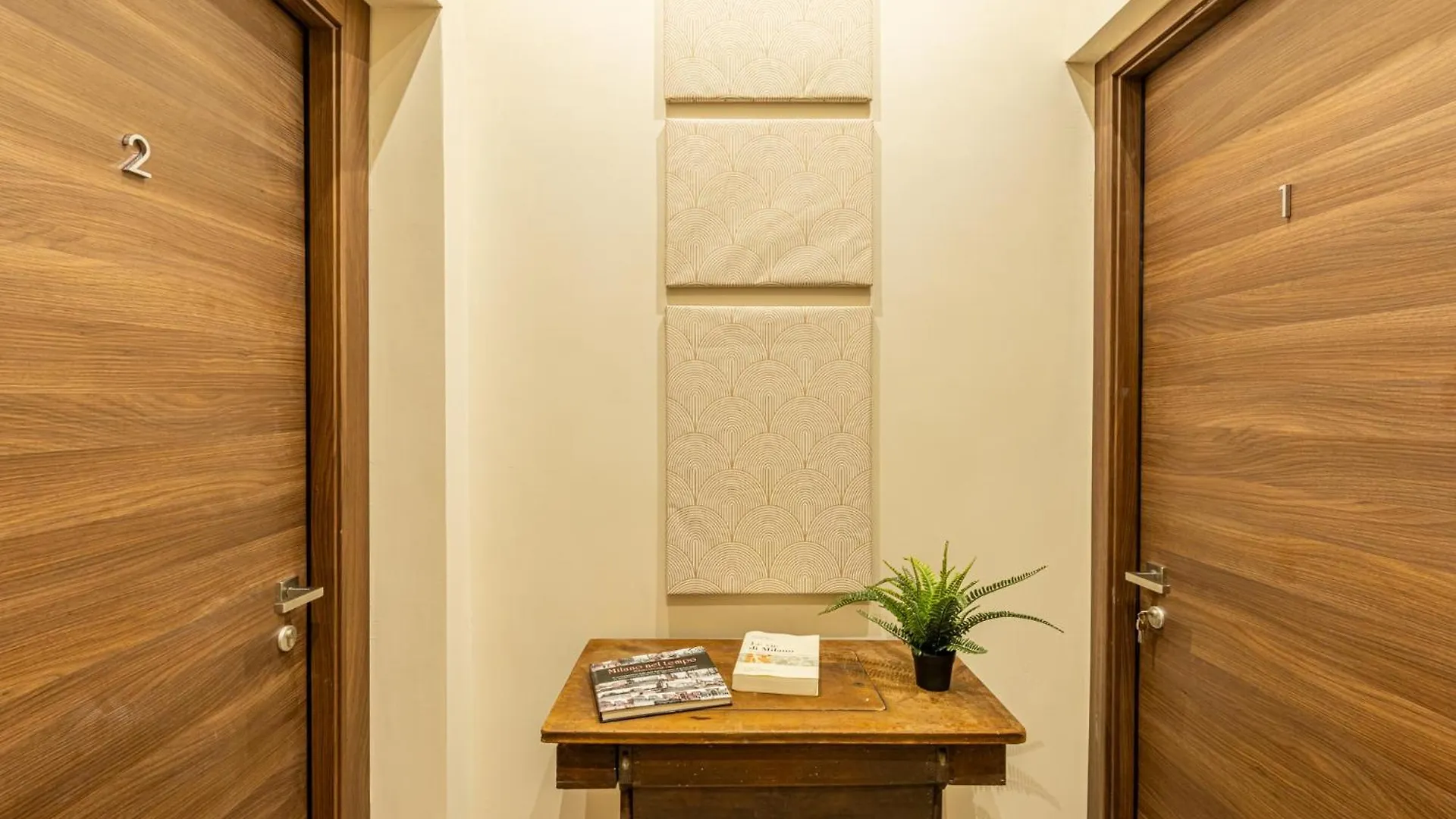 Apartment Bilocale Chic In Tropical Villa A Due Passi Da Stazione Centrale Milan Italy